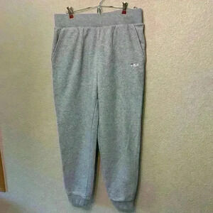 Fila grey jogger sweatpants sz L athleisure athletic outdoor comfy streetwear